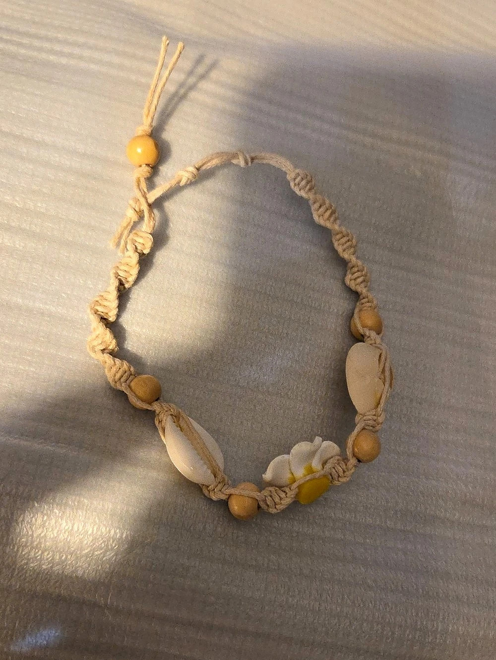 Shell Flower Beaded Anklet - Picture 3 of 3